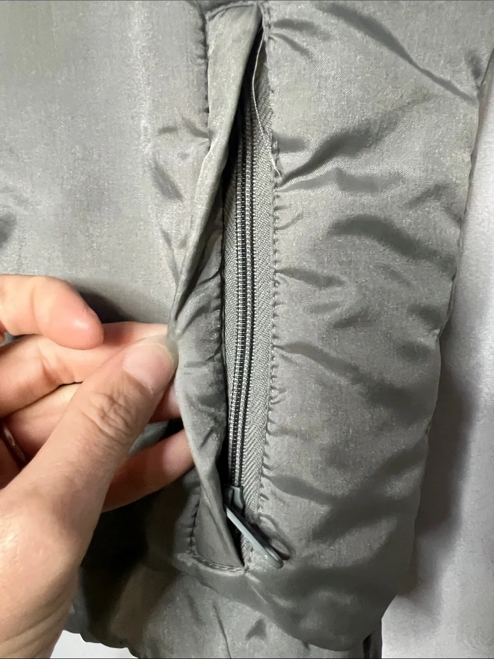 Vintage Mens Medium Down Filled Navy & Gray Quilted Puffer Vest-Flawed!